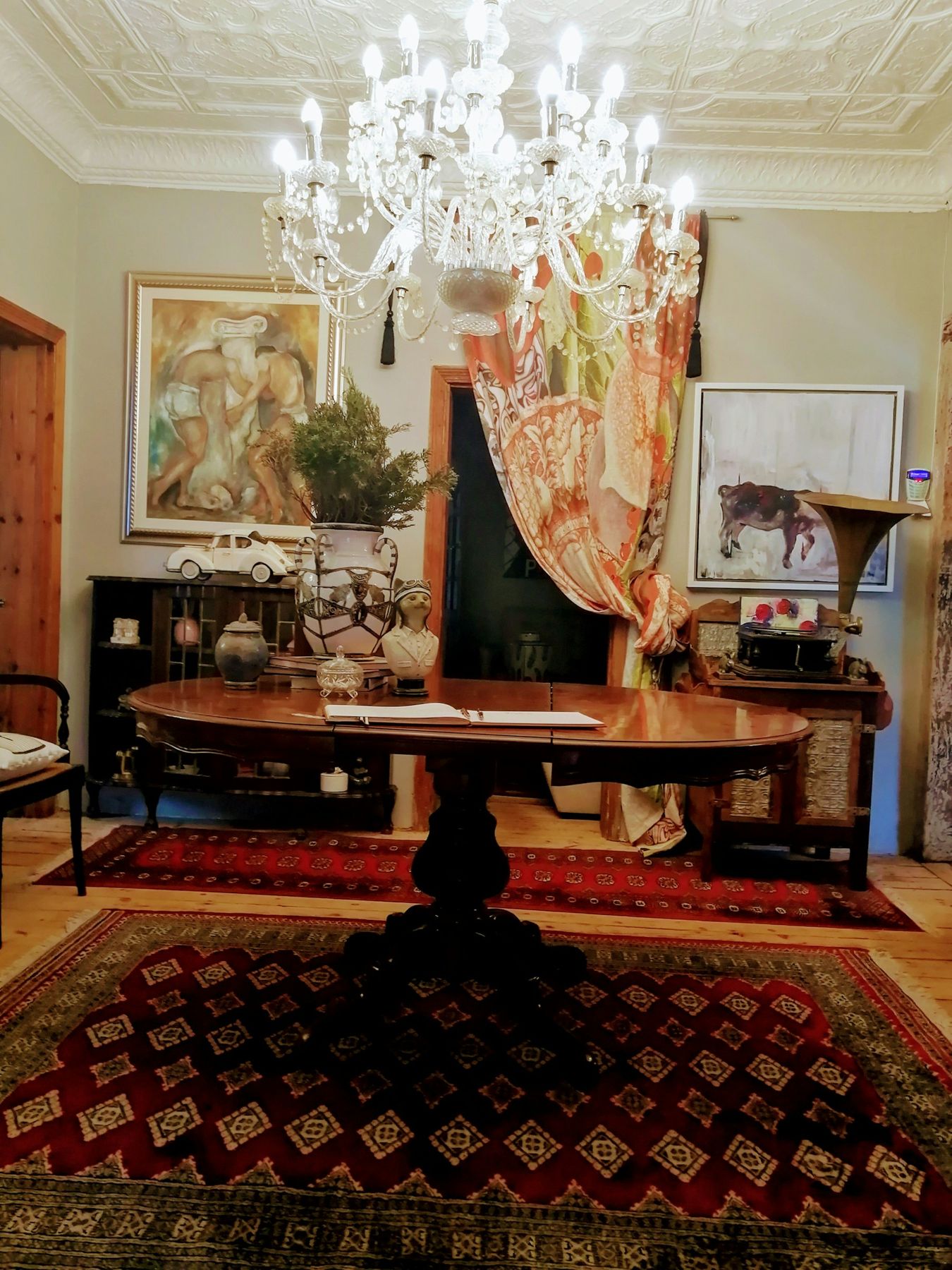 Lounge with chandelier